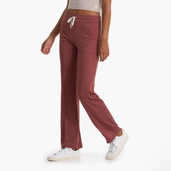 Vuori Pants - Vuori Halo Essential Wideleg Pant in Rosewood Heather Size Medium Dreamknit